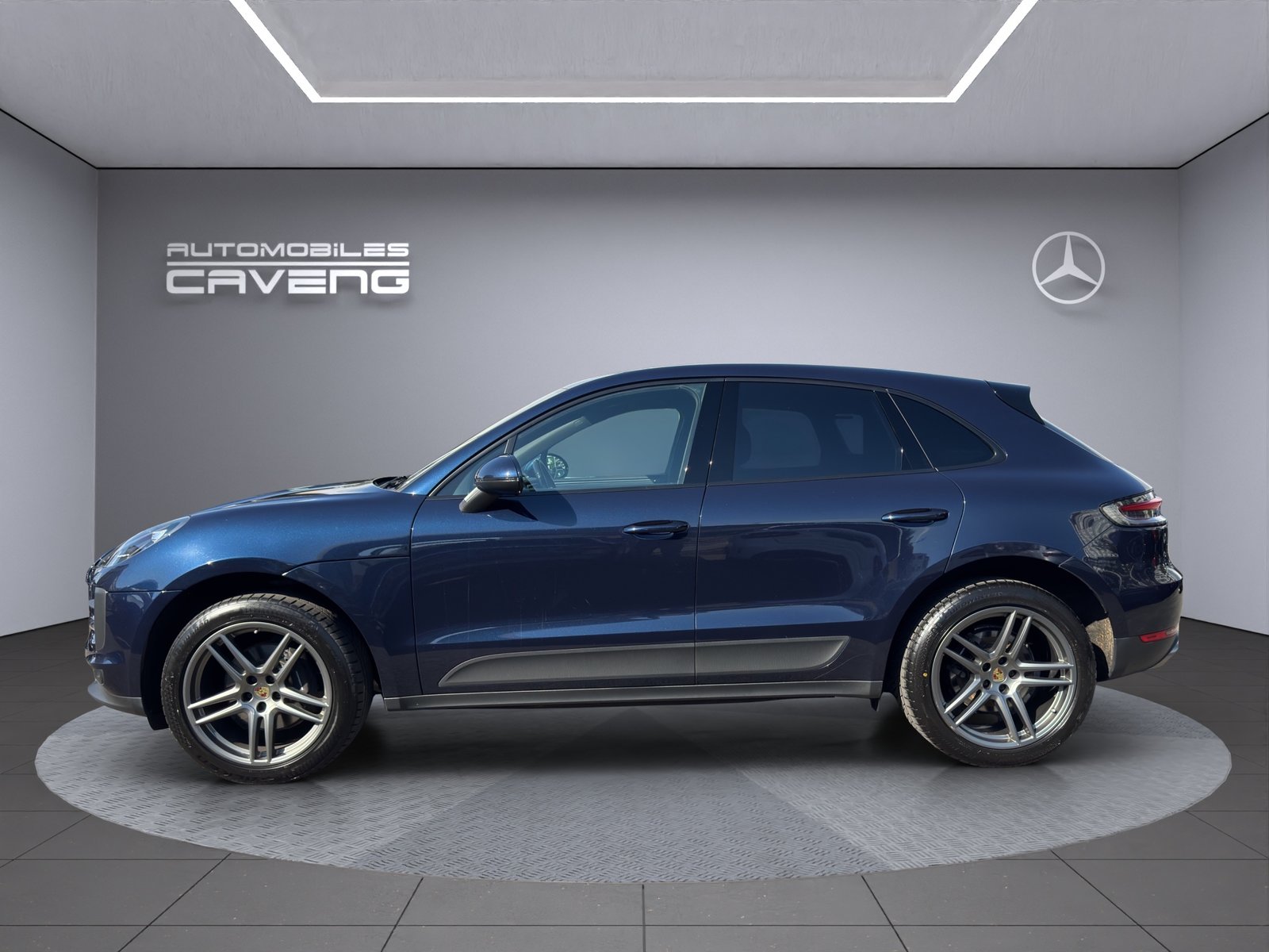 PORSCHE Macan PDK, Petrol, Second hand / Used, Automatic - 2