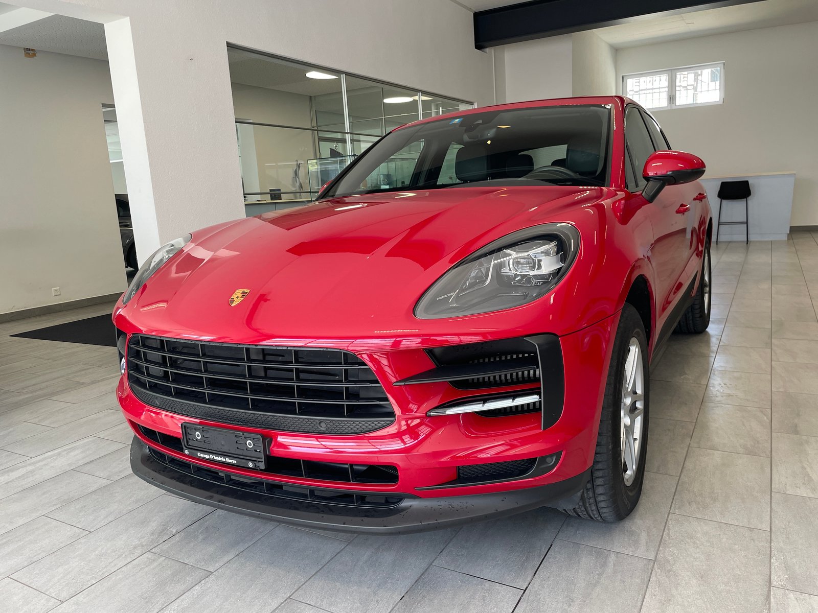 PORSCHE Macan S PDK, Petrol, Second hand / Used, Automatic - 2