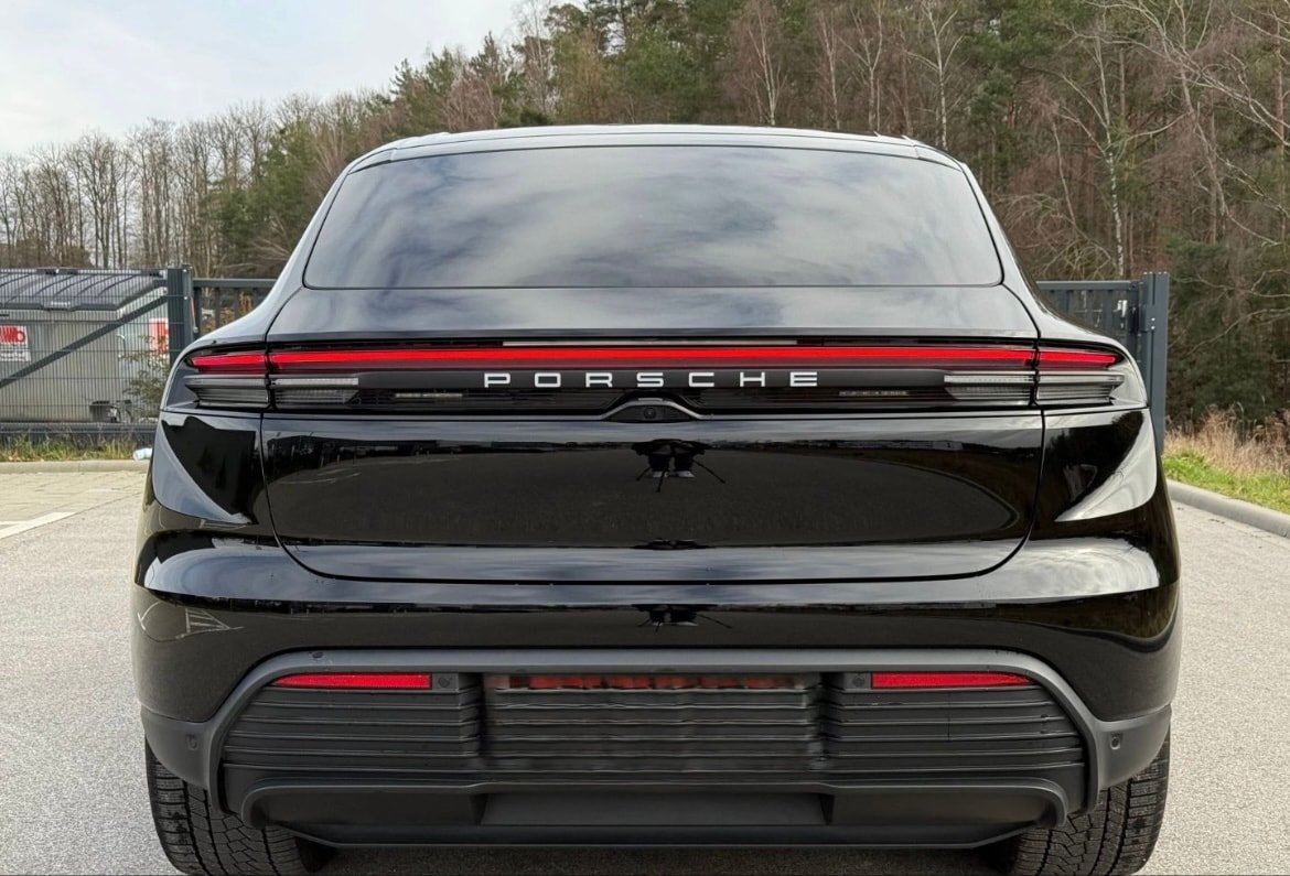 PORSCHE Macan 4 100kWh, Electric, Second hand / Used, Automatic - 4