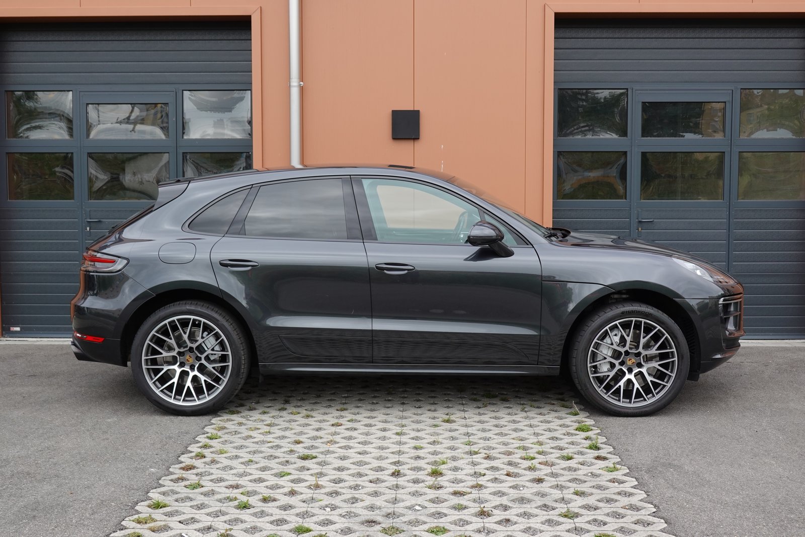 PORSCHE Macan Turbo PDK - CH Auto * Pack Chrono * Sièges 18, Benzin, Occasion / Gebraucht, Automatik - 4