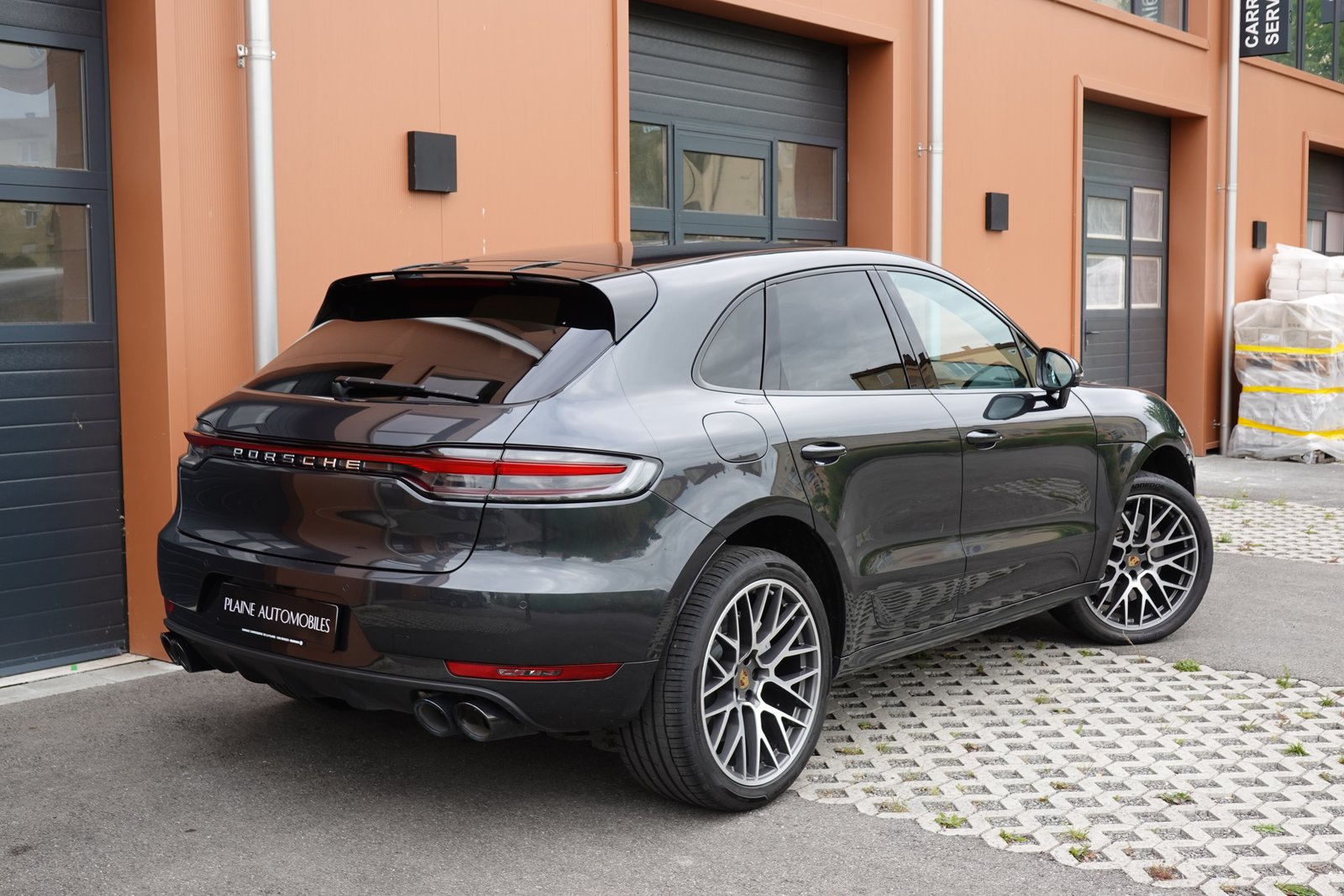 PORSCHE Macan Turbo PDK - CH Auto * Pack Chrono * Sièges 18, Benzin, Occasion / Gebraucht, Automatik - 6