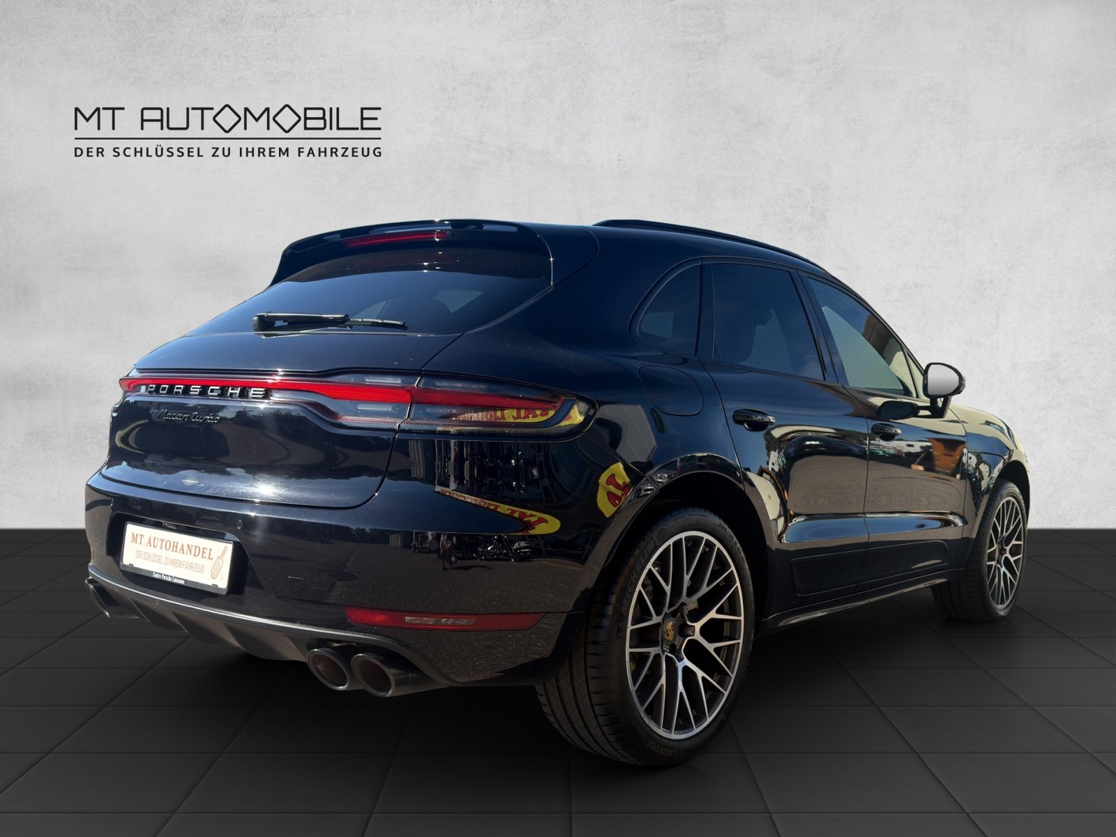 PORSCHE Macan Turbo Exclusive Performance Edition PDK, Benzin, Occasion / Gebraucht, Automatik - 4
