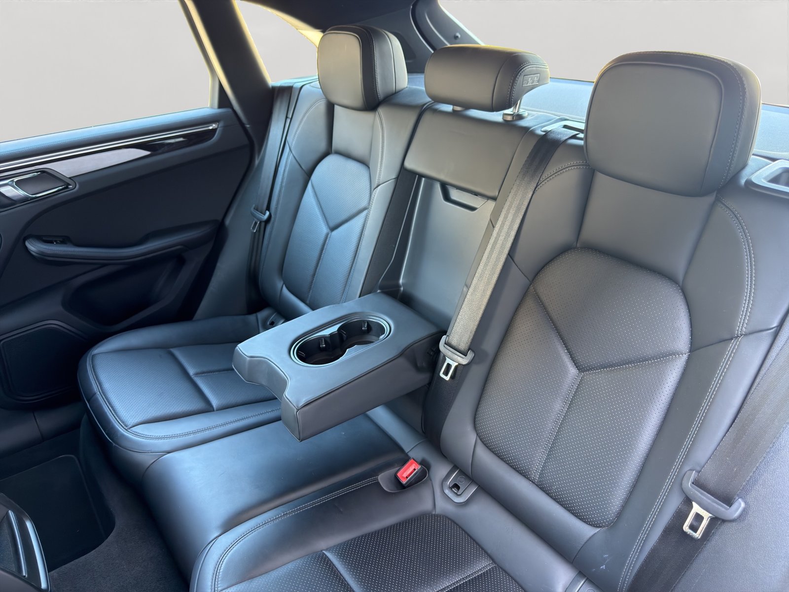 PORSCHE Macan S PDK, Petrol, Second hand / Used, Automatic - 4