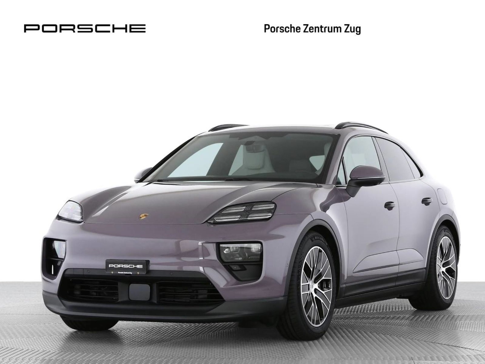 PORSCHE Macan 4