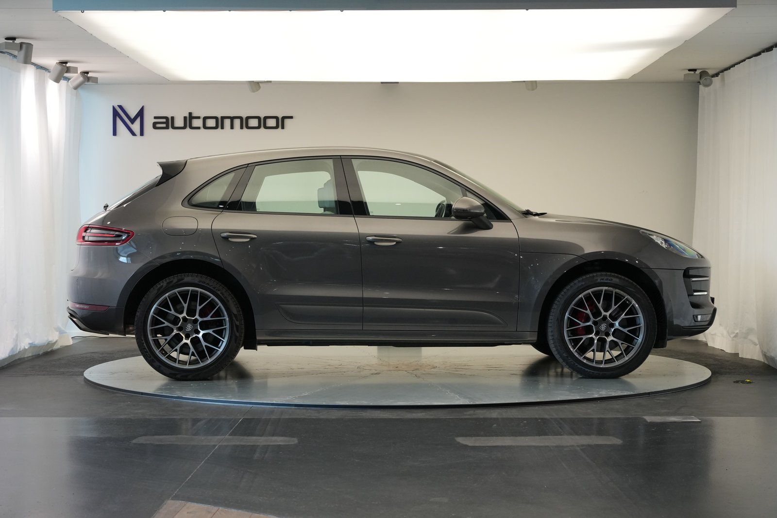 PORSCHE Macan Turbo PDK *CH-Fahrzeug* *Chrono*, Benzin, Occasion / Gebraucht, Automatik - 4