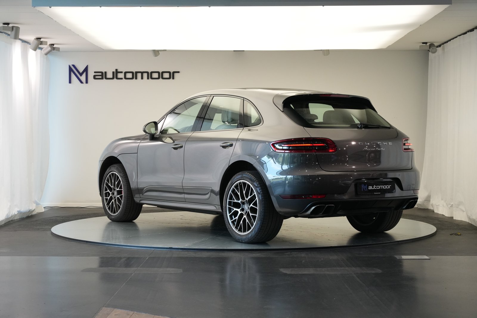 PORSCHE Macan Turbo PDK *CH-Fahrzeug* *Chrono*, Benzin, Occasion / Gebraucht, Automatik - 7