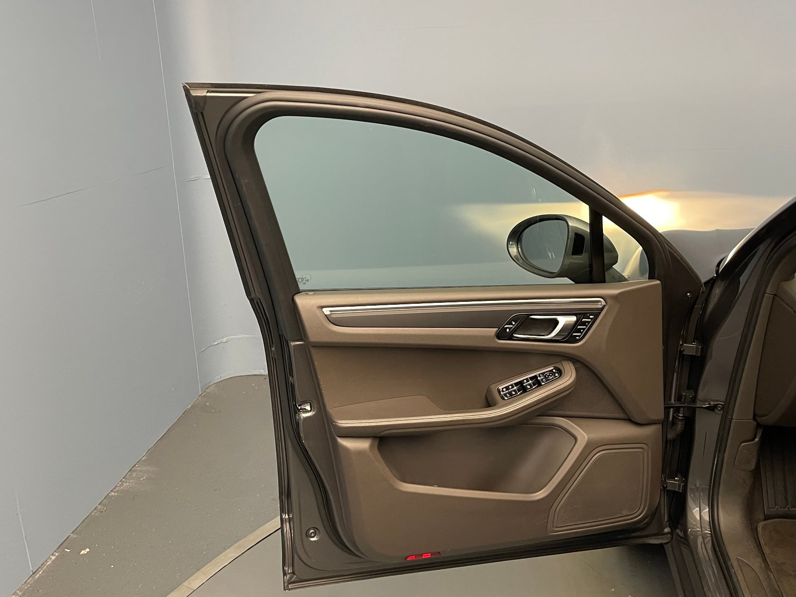 PORSCHE Macan 2.0, Essence, Occasion / Utilisé, Automatique - 6