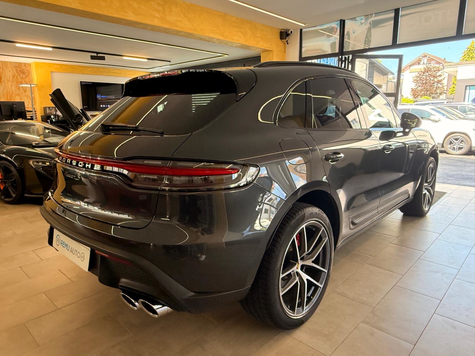 PORSCHE Macan S PDK, Petrol, Second hand / Used, Automatic - 3