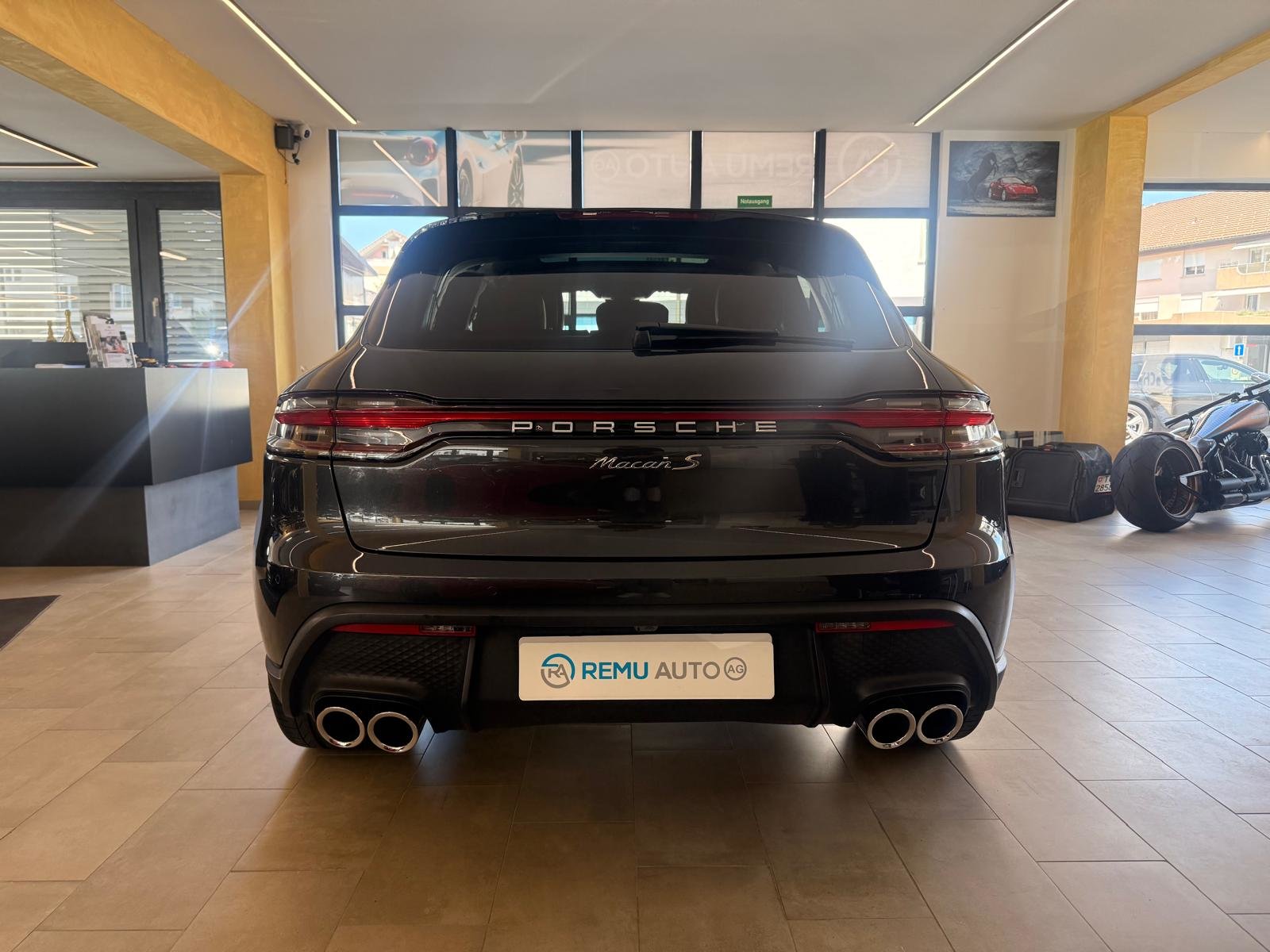 PORSCHE Macan S PDK, Petrol, Second hand / Used, Automatic - 4
