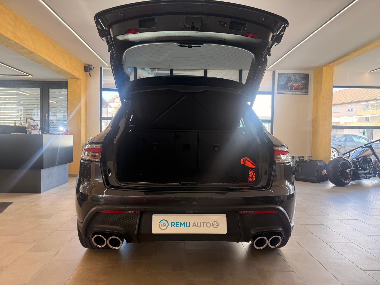 PORSCHE Macan S PDK, Petrol, Second hand / Used, Automatic - 5