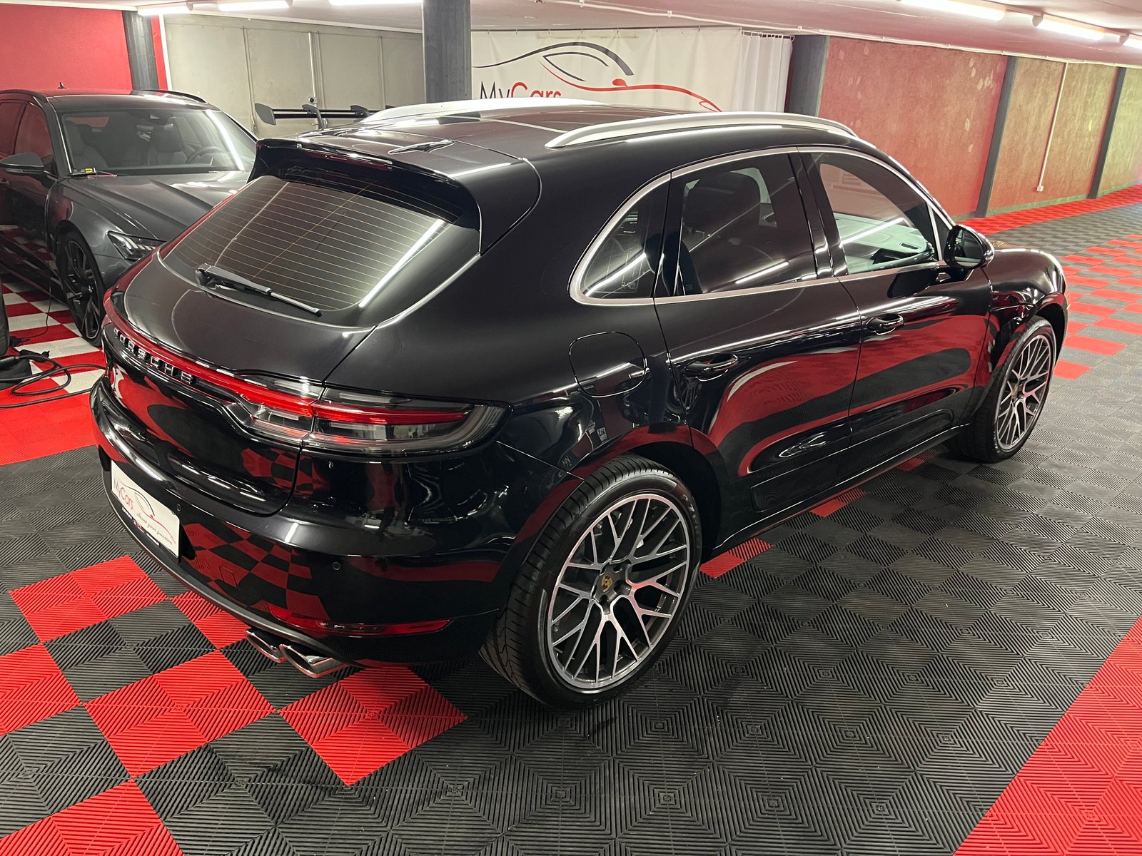 PORSCHE Macan Turbo PDK, Petrol, Second hand / Used, Automatic - 6