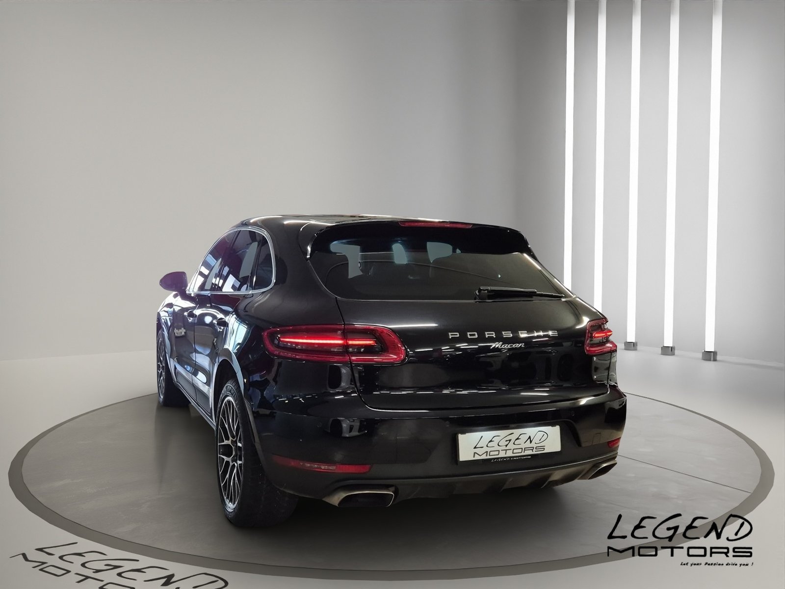PORSCHE Macan PDK, Petrol, Second hand / Used, Automatic - 4