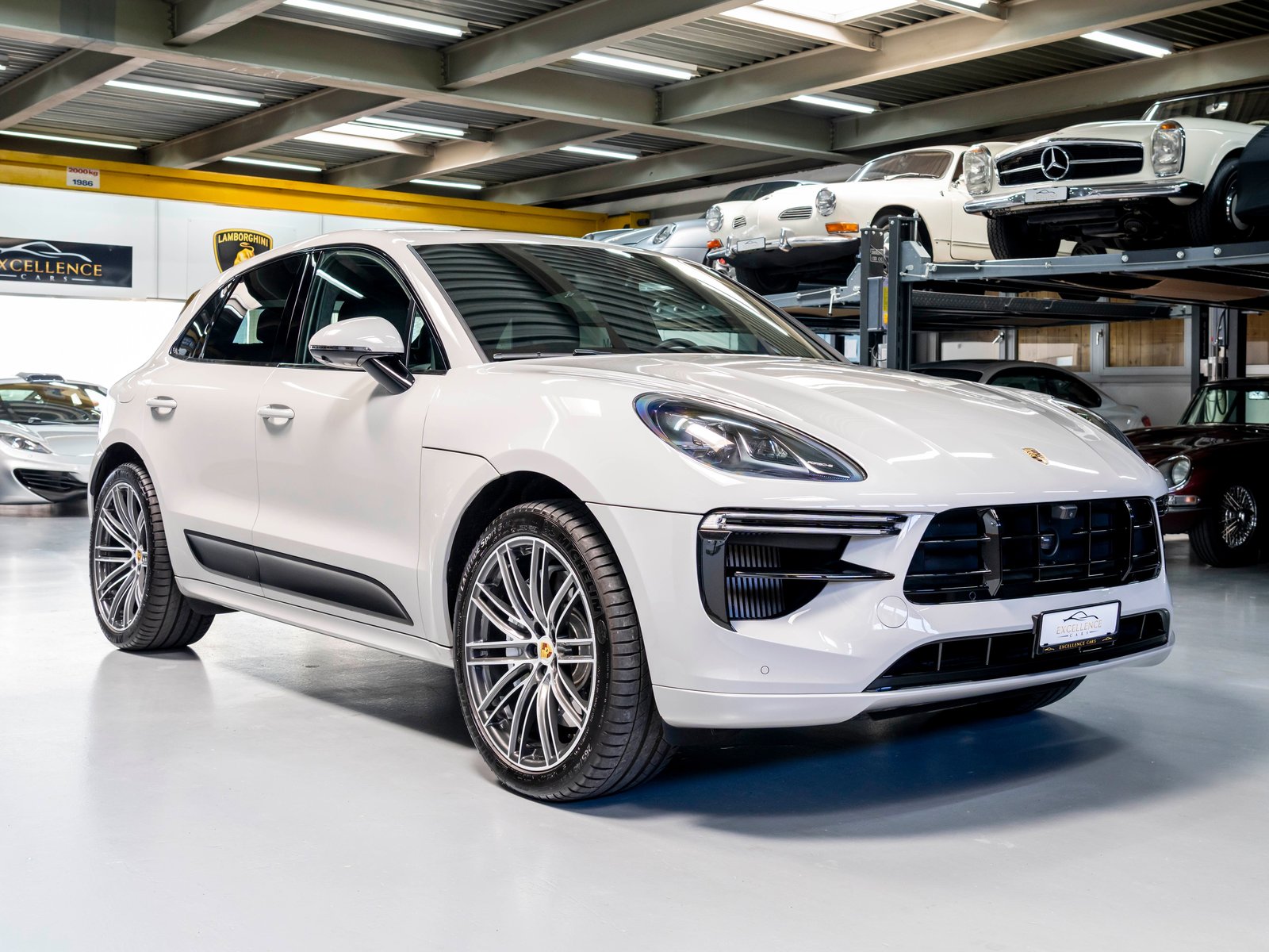 PORSCHE Macan Turbo PDK, Petrol, Second hand / Used, Automatic - 3