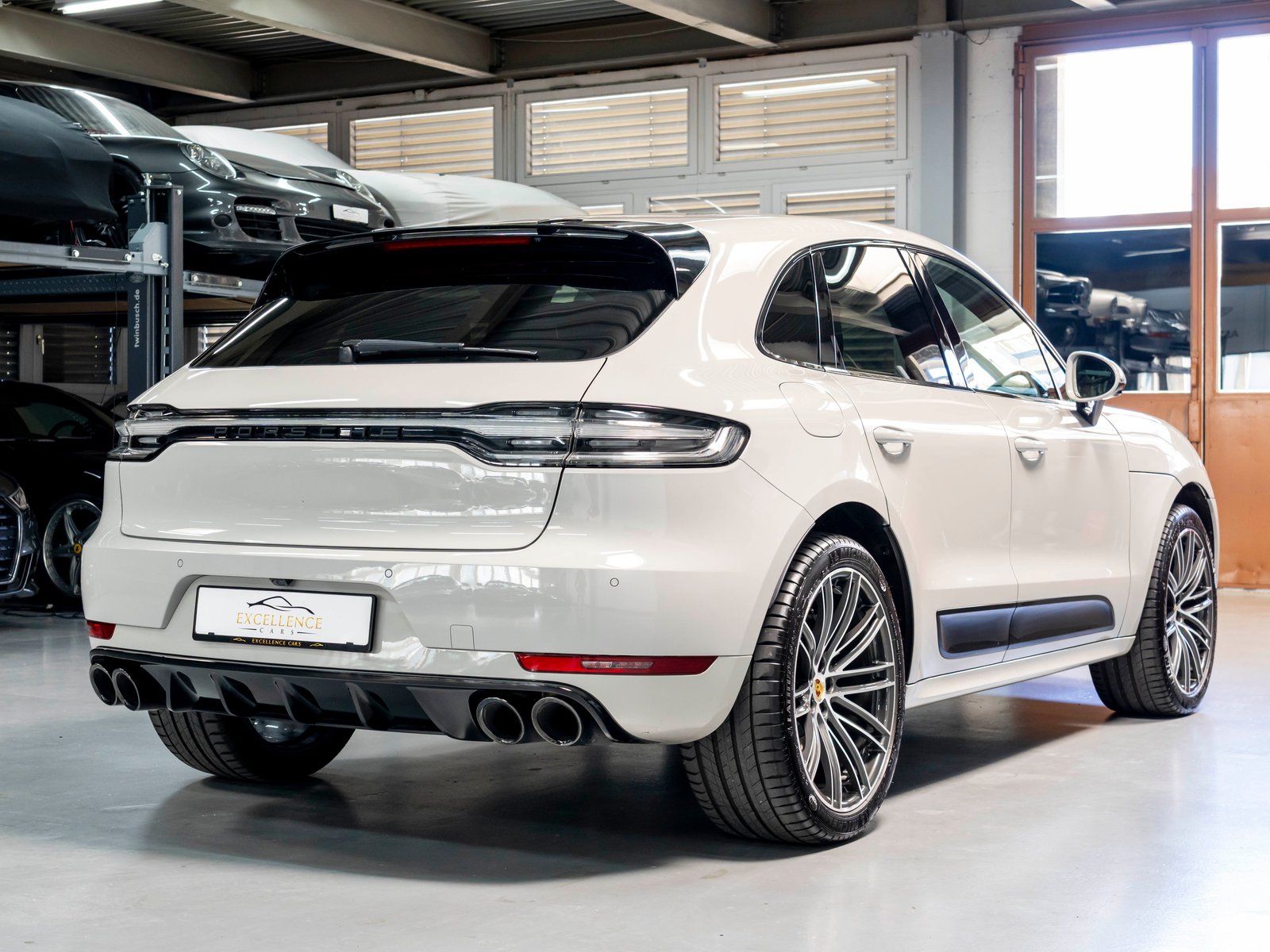 PORSCHE Macan Turbo PDK, Petrol, Second hand / Used, Automatic - 5