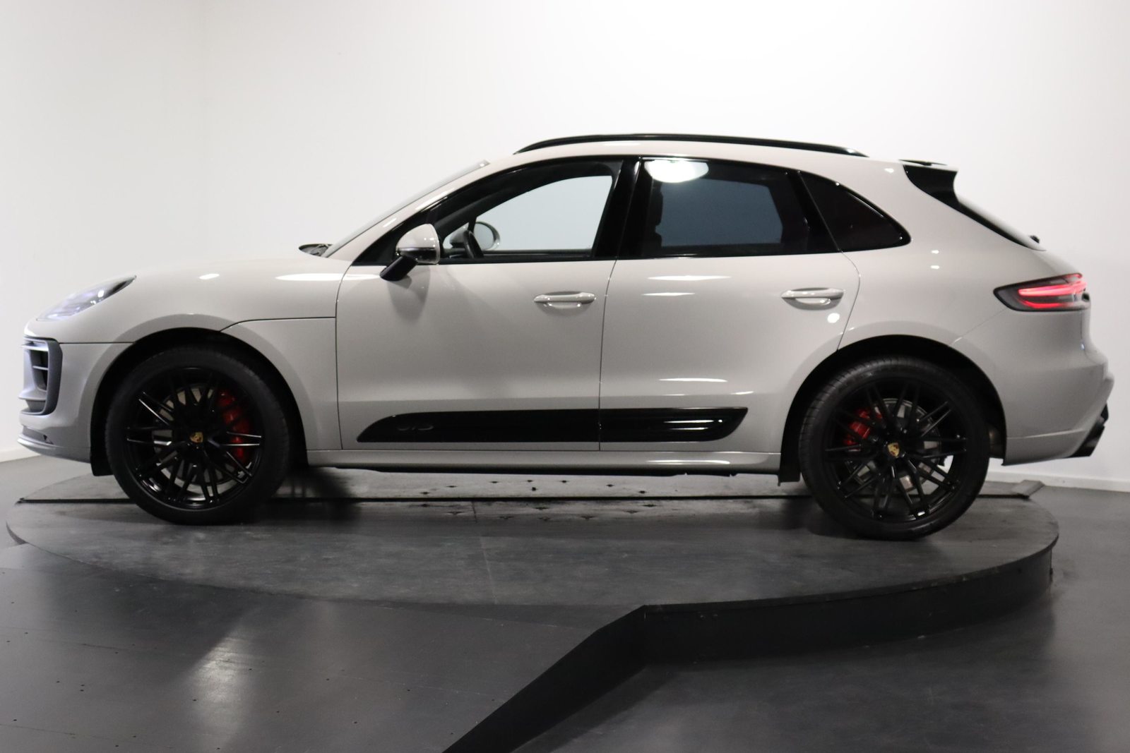PORSCHE Macan 2.9 V6 GTS, Petrol, Second hand / Used, Automatic - 3