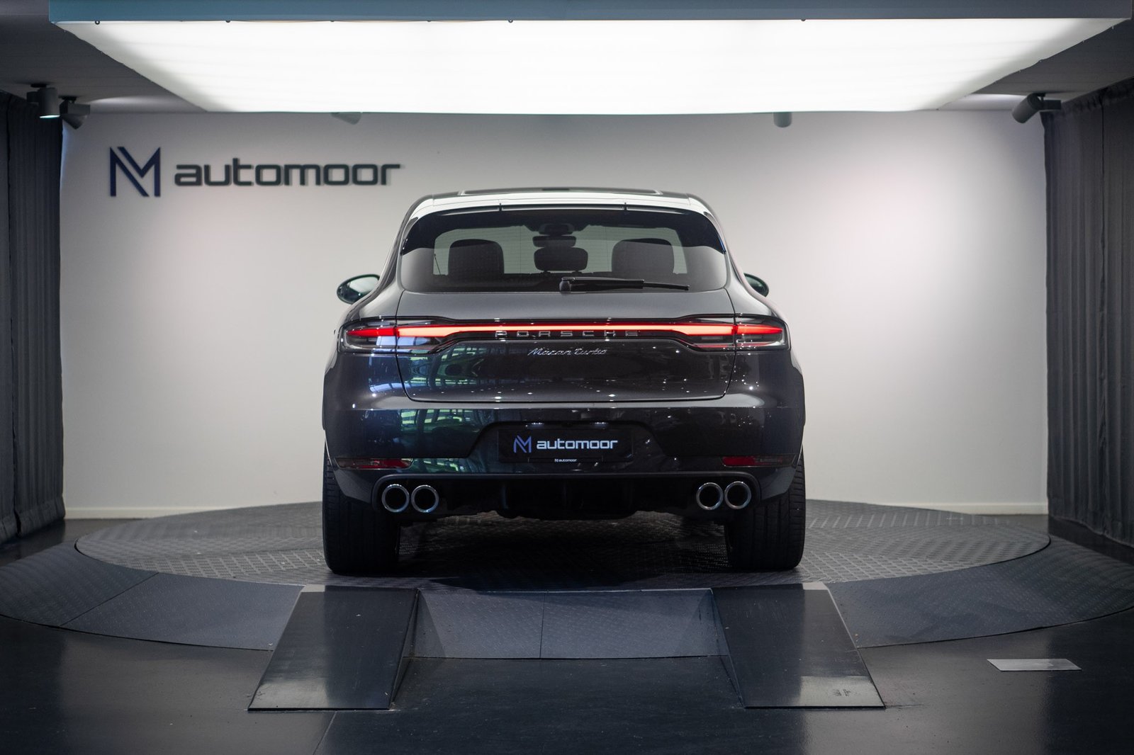 PORSCHE Macan Turbo PDK *CH-Fahrzeug* *Alcantarahimmel* *Pan, Benzin, Occasion / Gebraucht, Automatik - 6