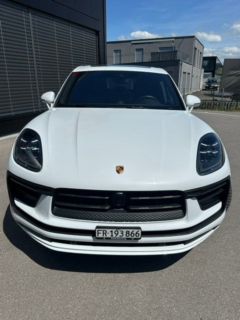 PORSCHE Macan 2.0