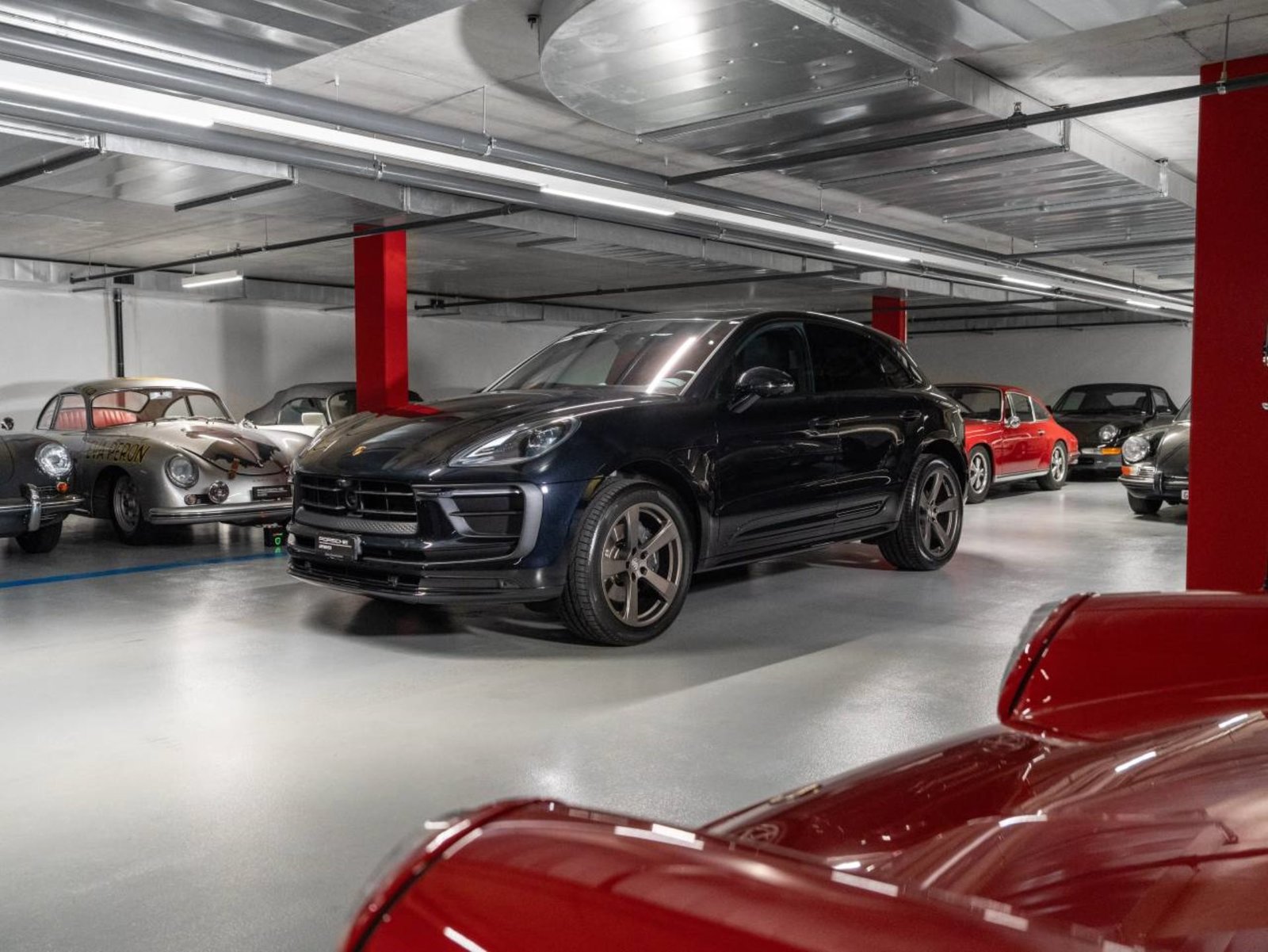 PORSCHE Macan