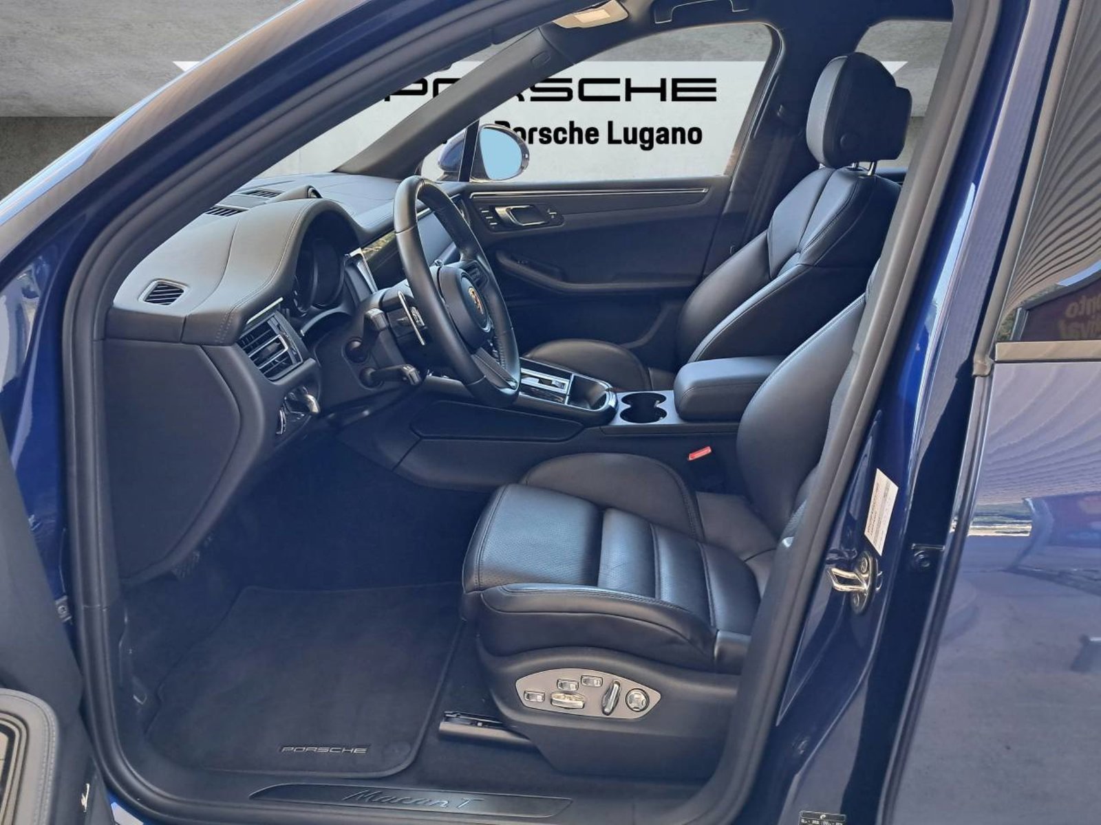 PORSCHE Macan T, Petrol, Second hand / Used, Automatic - 4