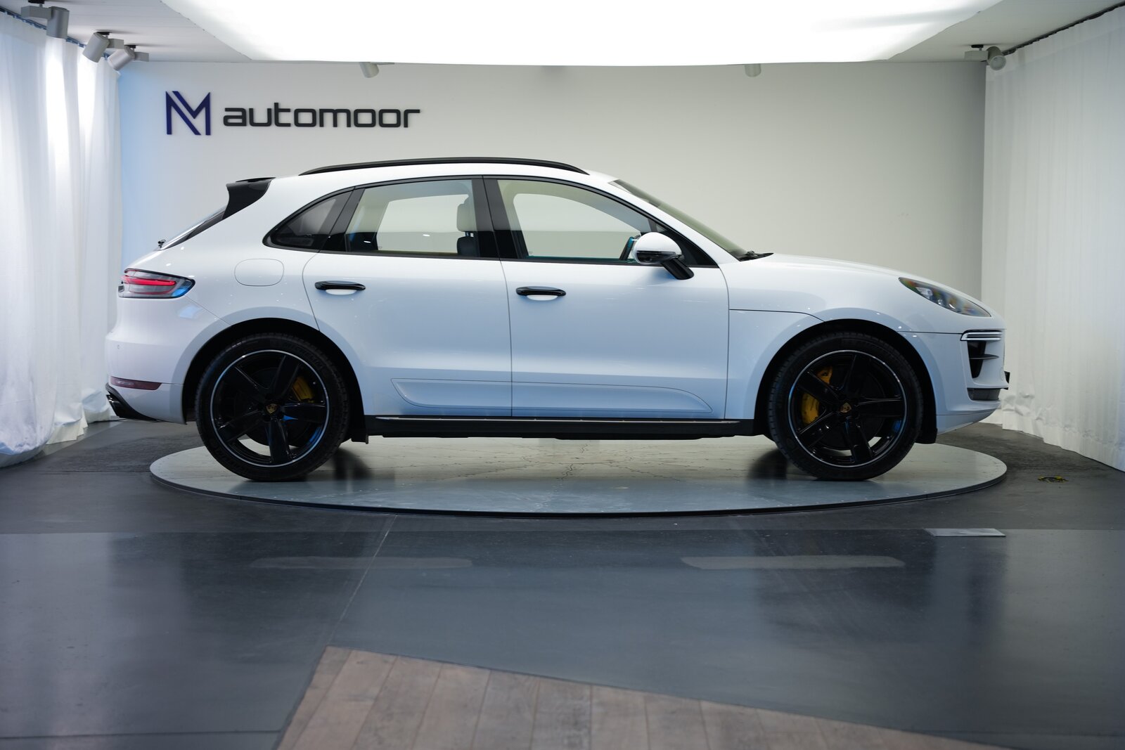 PORSCHE Macan Turbo PDK *CH-Fahrzeug* *Keramik* *Burmester* *Panora, Benzina, Occasioni / Usate, Automatico - 4