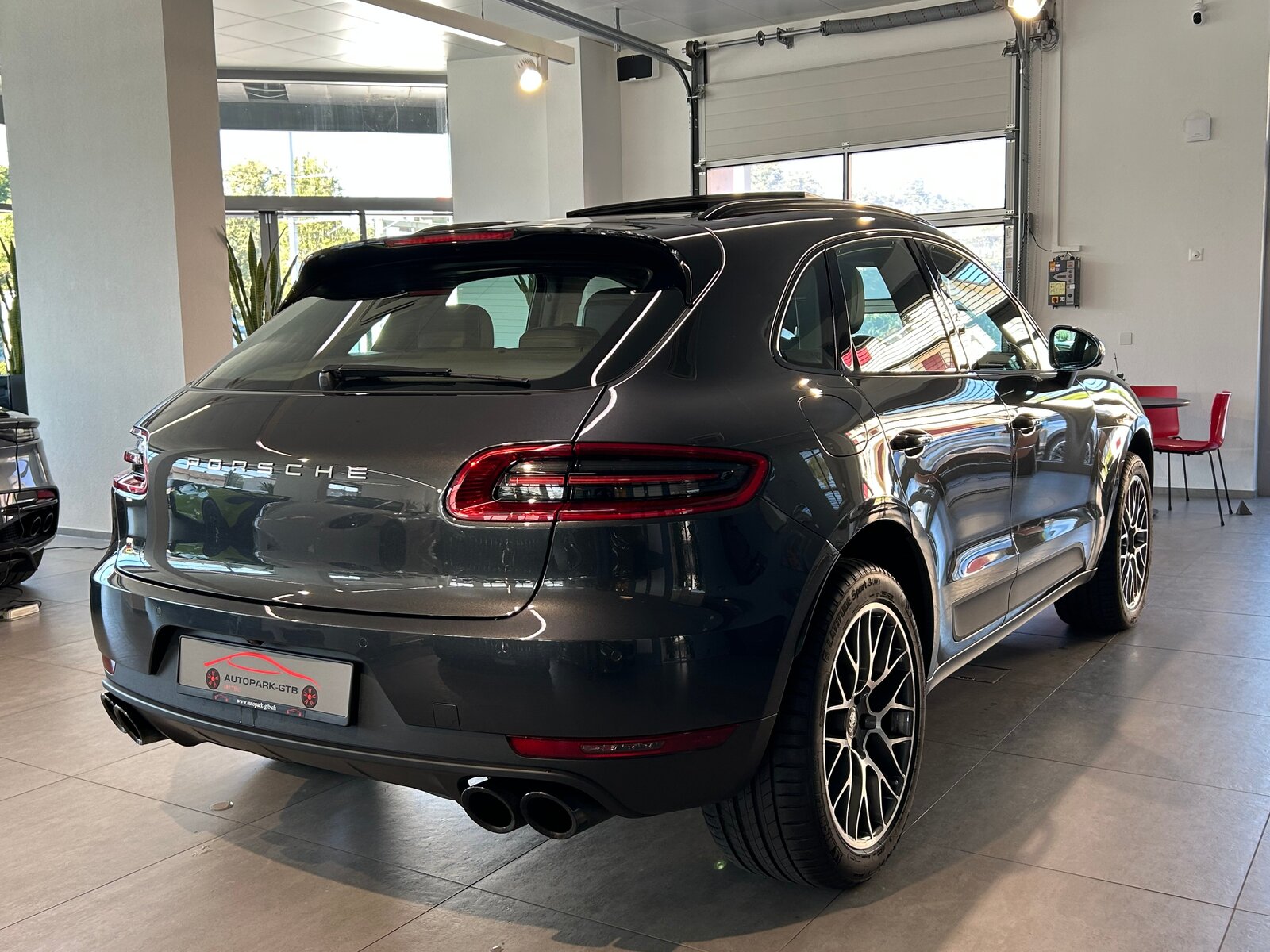 PORSCHE Macan S PDK, Petrol, Second hand / Used, Automatic - 7