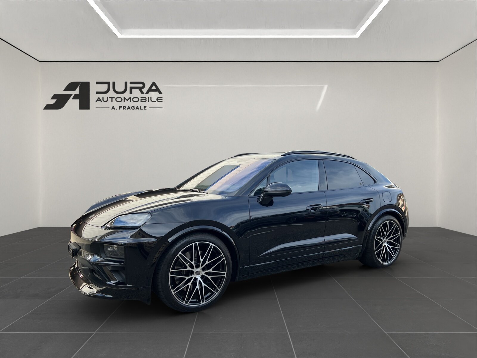 PORSCHE Macan Turbo, Electric, Second hand / Used, Automatic - 2