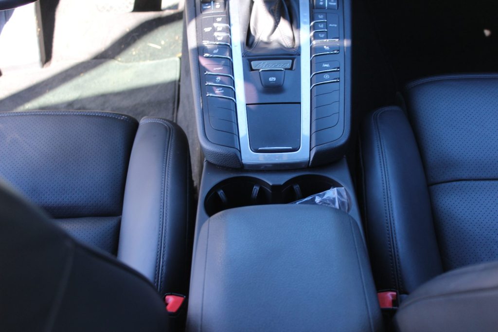 PORSCHE 2.0, Petrol, Second hand / Used, Automatic - 6