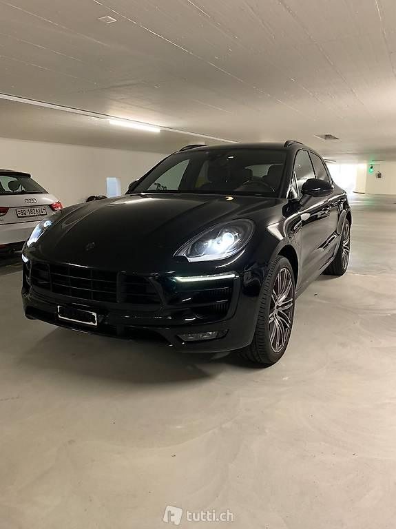 PORSCHE MACAN GTS