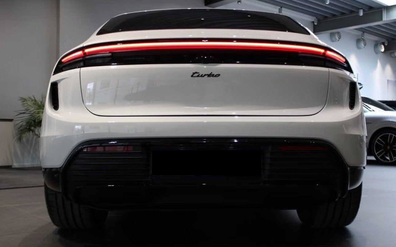 PORSCHE Macan Turbo 100kWh, Electric, Ex-demonstrator, Automatic - 4