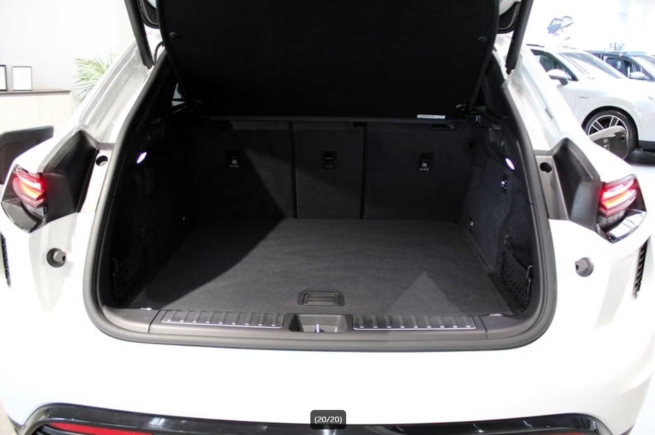 PORSCHE Macan Turbo 100kWh, Electric, Ex-demonstrator, Automatic - 5