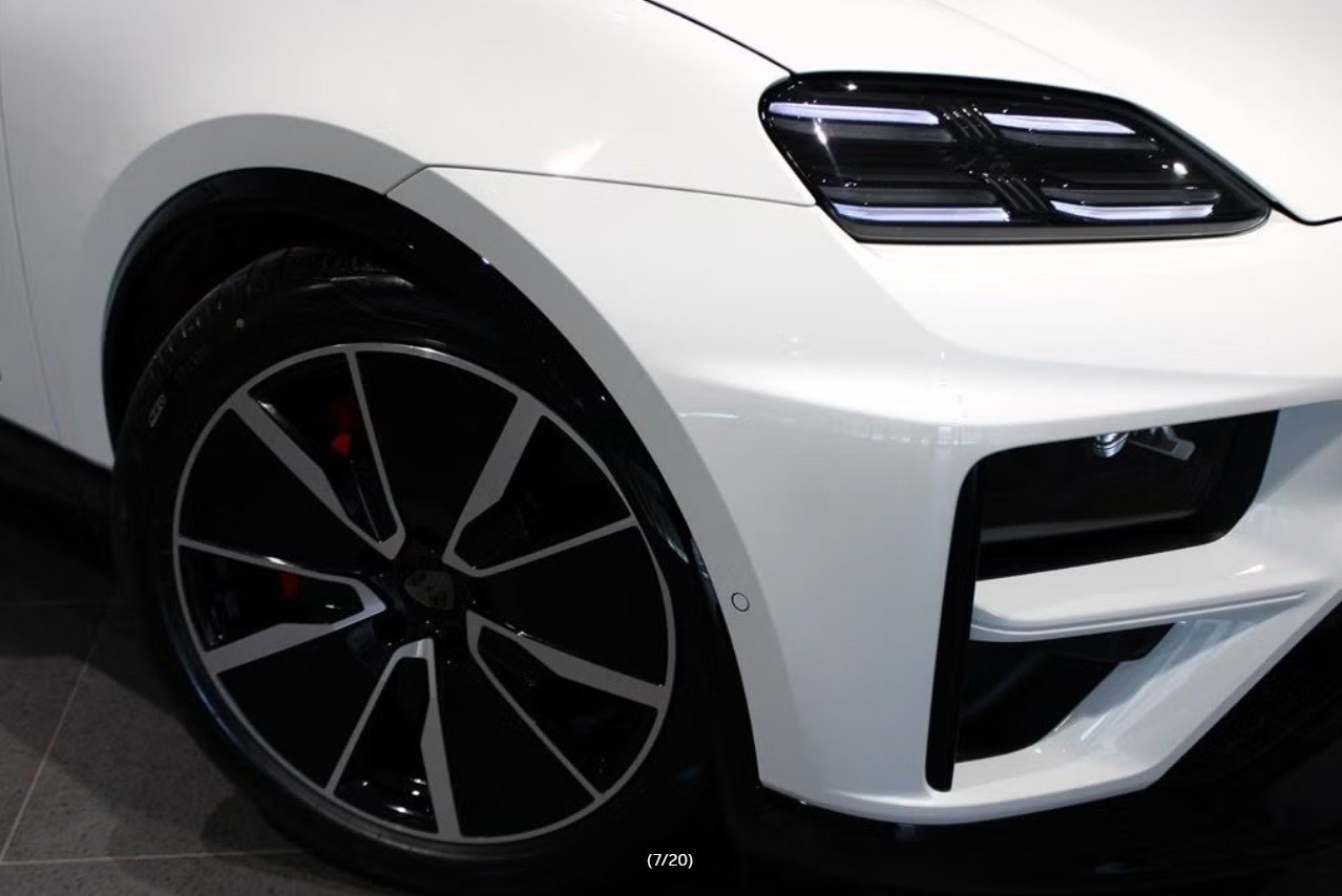 PORSCHE Macan Turbo 100kWh, Electric, Ex-demonstrator, Automatic - 6