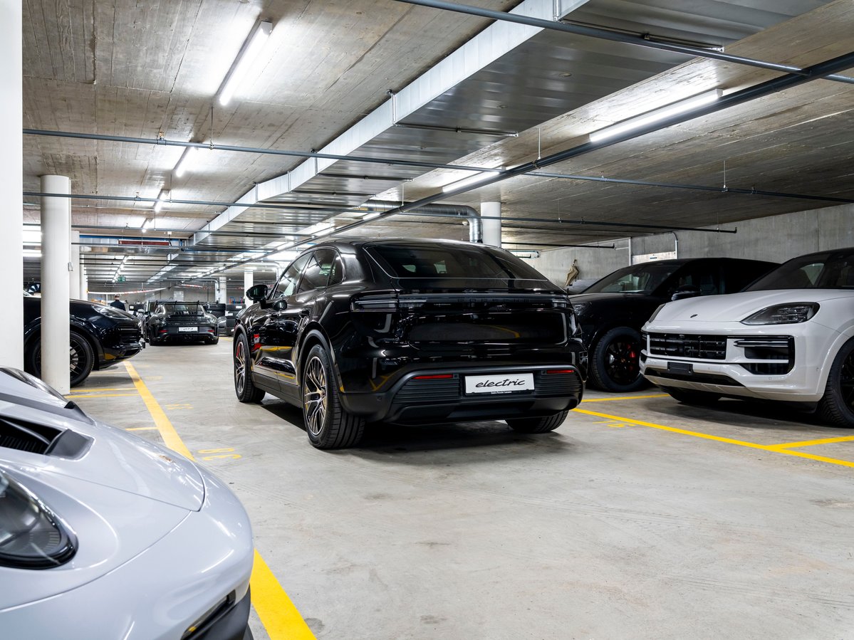 PORSCHE Macan 4 100kWh, Electric, New car, Automatic - 3