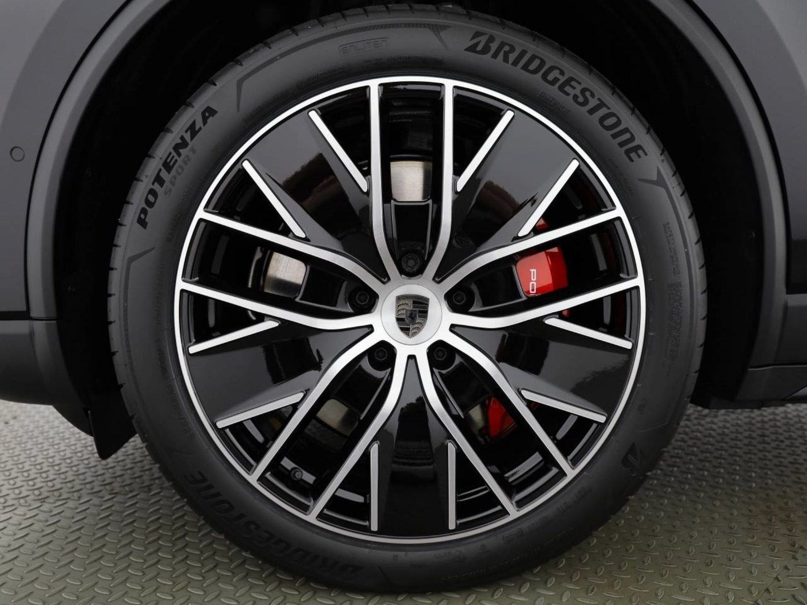 PORSCHE Macan Turbo, Electric, New car, Automatic - 6