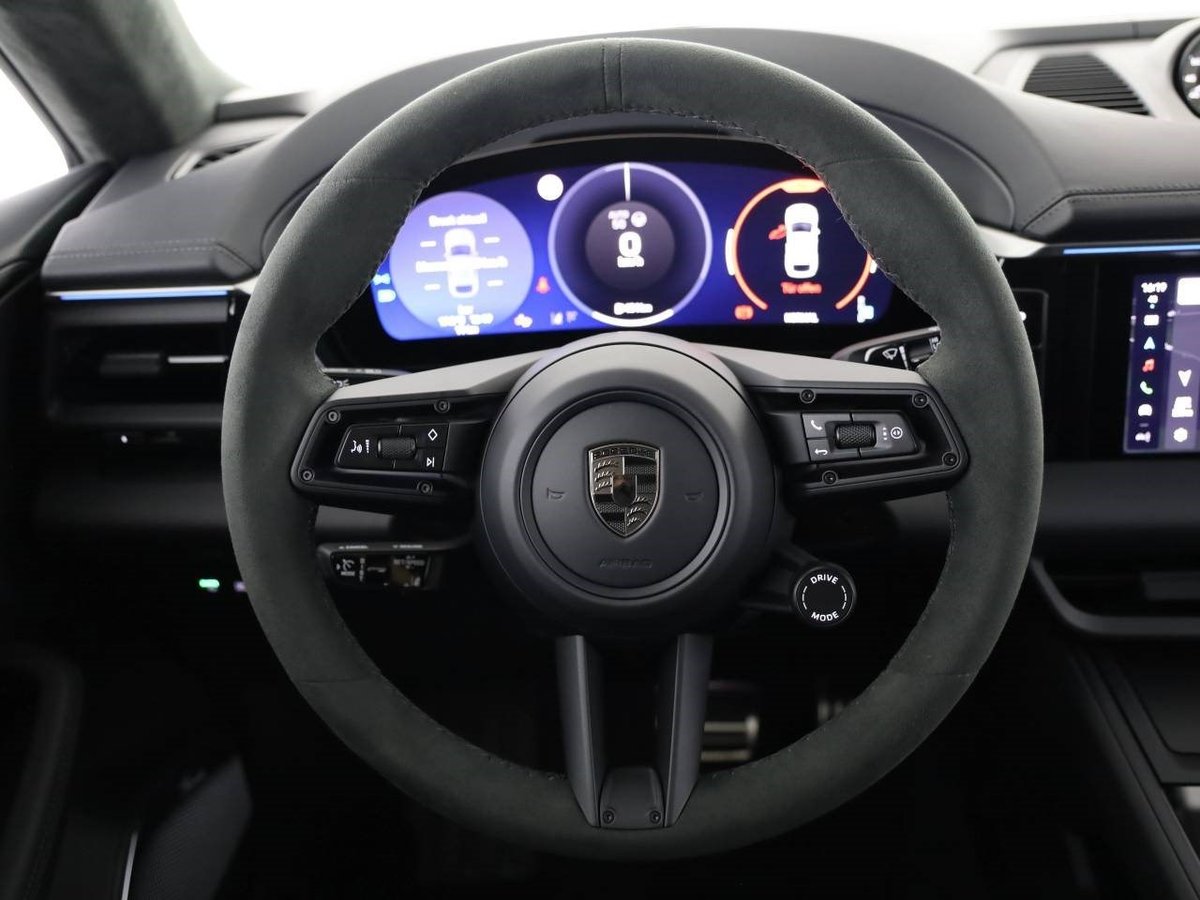 PORSCHE MACAN Turbo, Elektro, Occasion / Gebraucht, Automat - 7