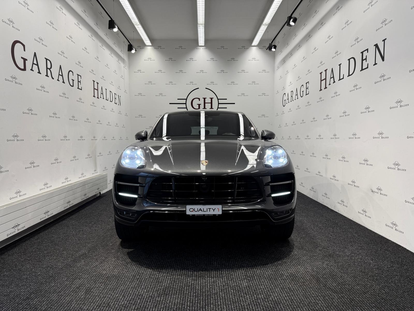 PORSCHE Macan 2.0, Essence, Occasion / Utilisé, Automatique - 2