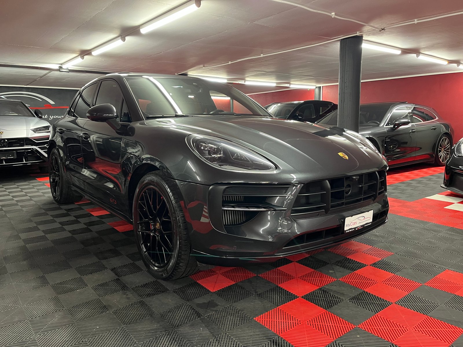PORSCHE Macan GTS PDK