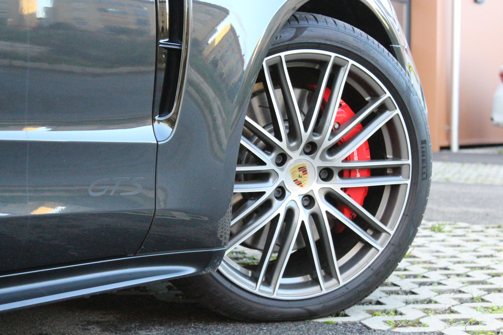 PORSCHE Panamera GTS Sport Turismo PDK - "CH Fahrzeug * Toit Pano * , Petrol, Second hand / Used, Automatic - 4