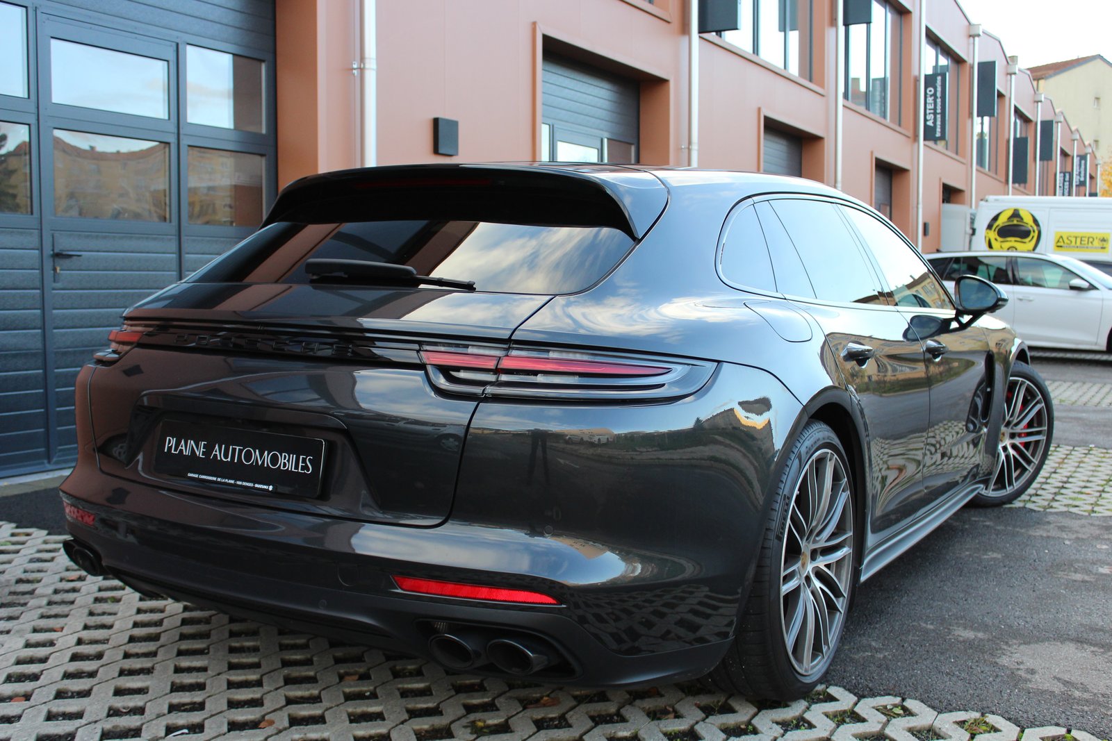 PORSCHE Panamera GTS Sport Turismo PDK - "CH Fahrzeug * Toit Pano * , Petrol, Second hand / Used, Automatic - 5