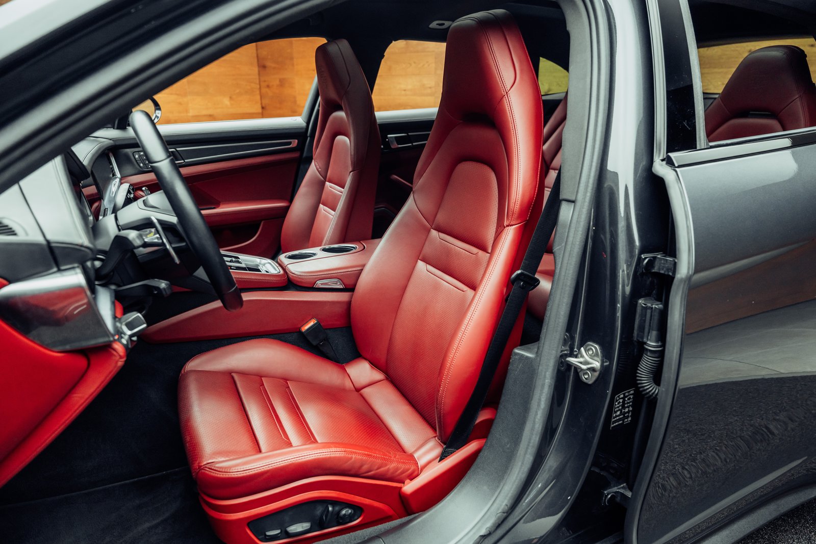 PORSCHE Panamera 4 E-Hybrid Sport Turismo Platinum Edition P, Plug-in-Hybrid Petrol/Electric, Second hand / Used, Automatic - 6
