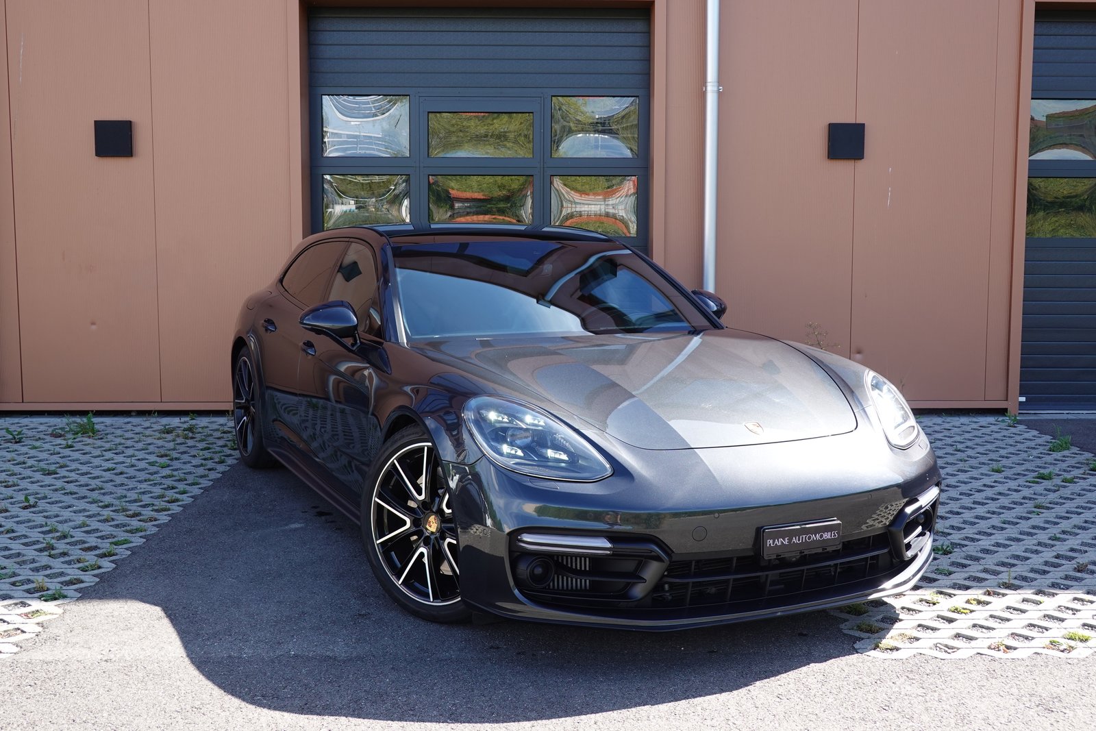 PORSCHE Panamera GTS Sport Turismo PDK Toit Pano * Roues Dir