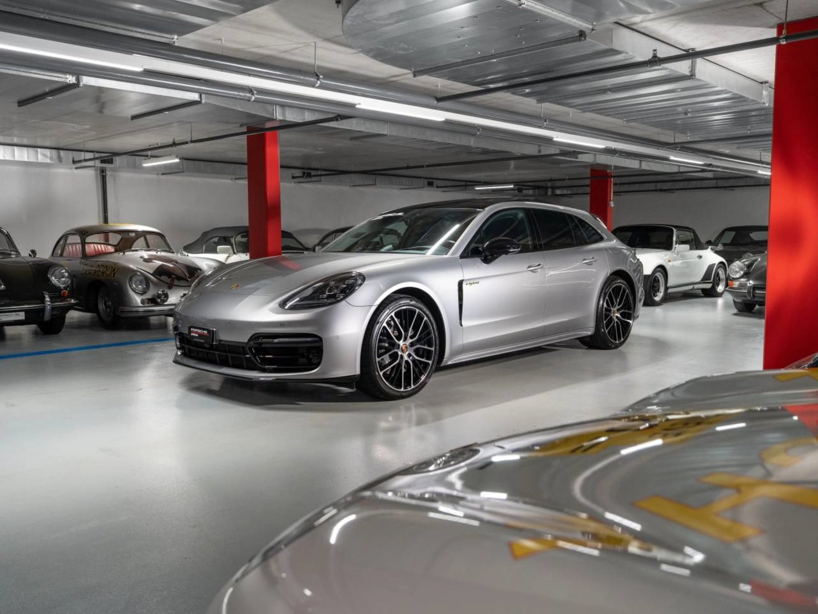 PORSCHE Panamera 4 E-Hybrid Sport Turismo Platinum Edition (
