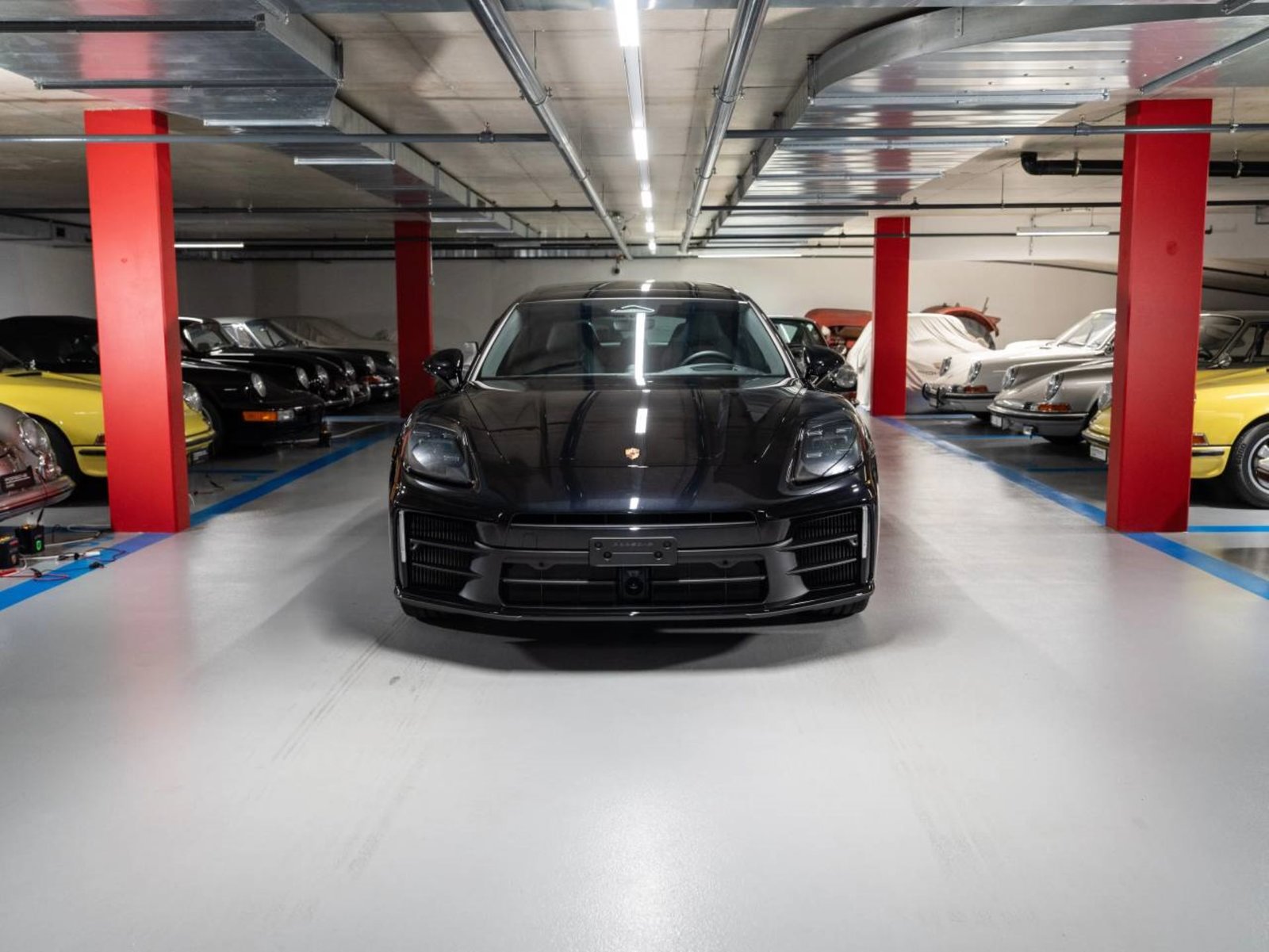 PORSCHE Panamera 4 E-Hybrid, Plug-in-Hybrid Petrol/Electric, New car, Automatic - 2