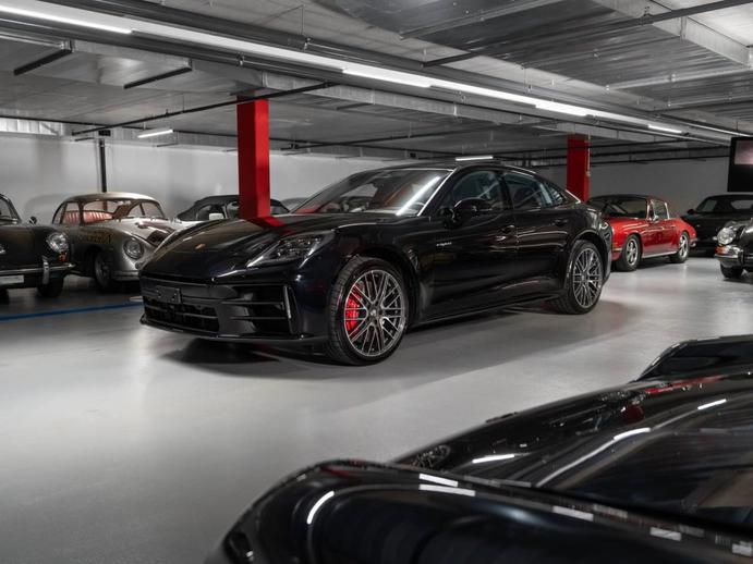 PORSCHE Panamera 4S E-Hybrid, Plug-in-Hybrid Petrol/Electric, New car, Automatic