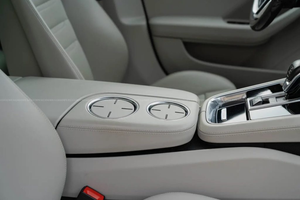 PORSCHE GTS, Benzin, Occasion / Gebraucht, Automatik - 5