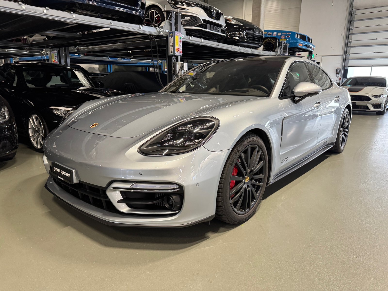 PORSCHE Panamera GTS PDK *PA 11.27*