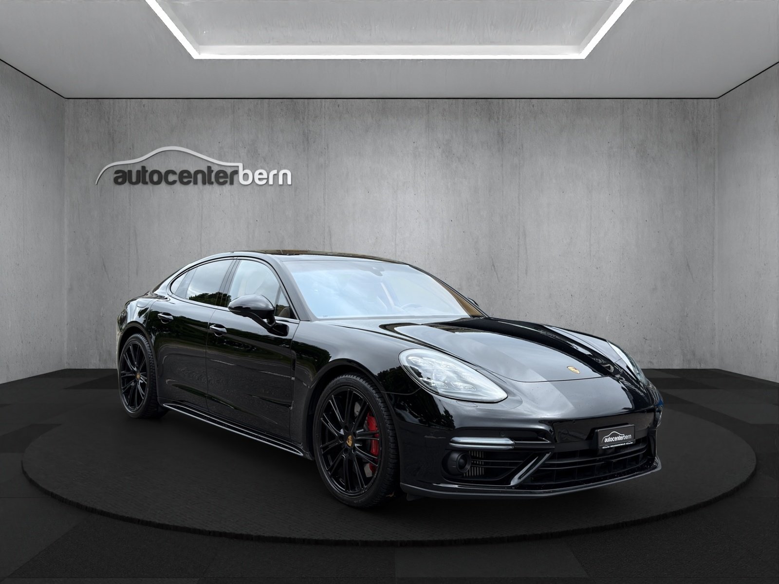 PORSCHE Panamera Turbo PDK