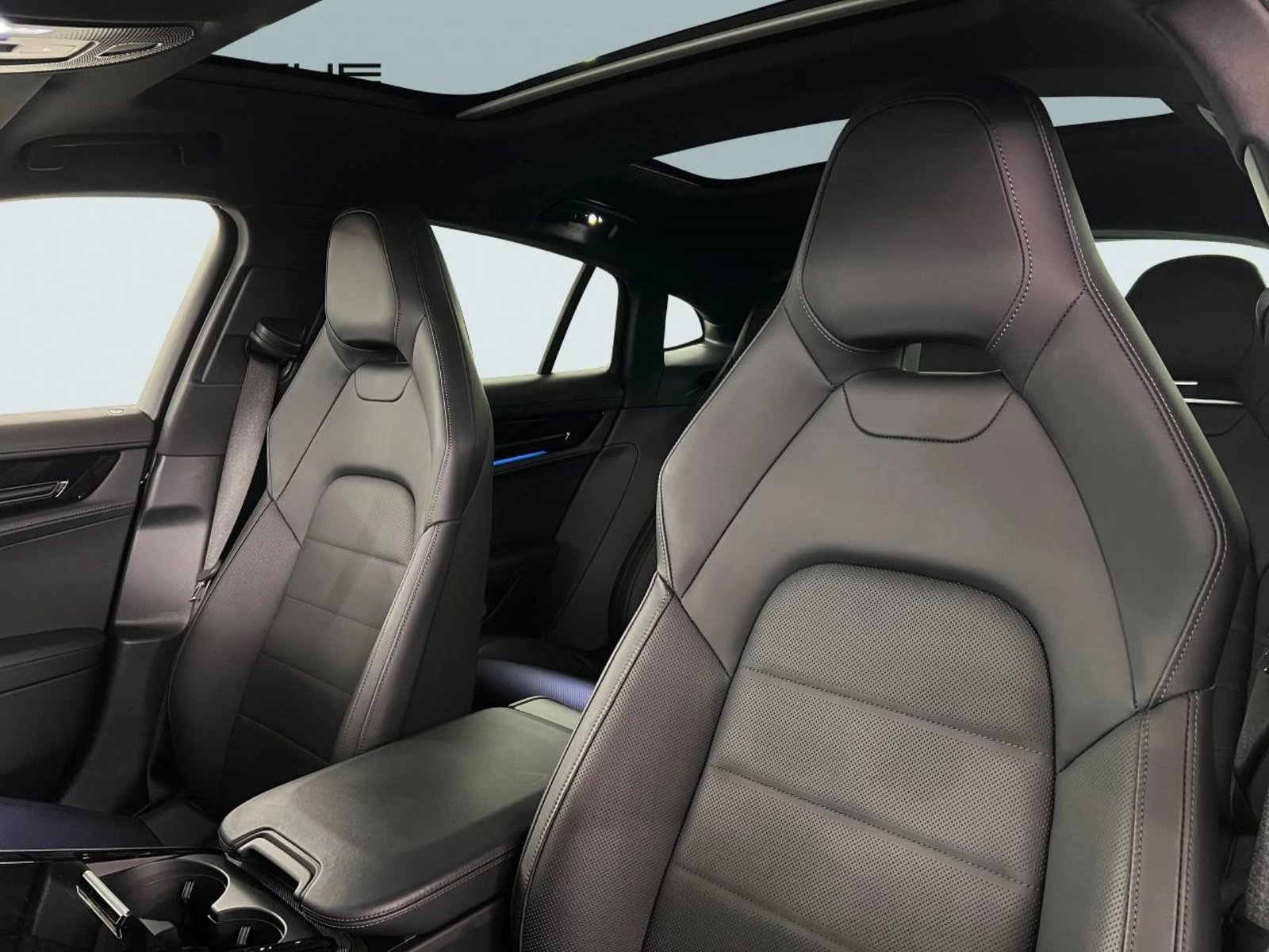 PORSCHE Panamera 4, Petrol, Second hand / Used, Automatic - 5