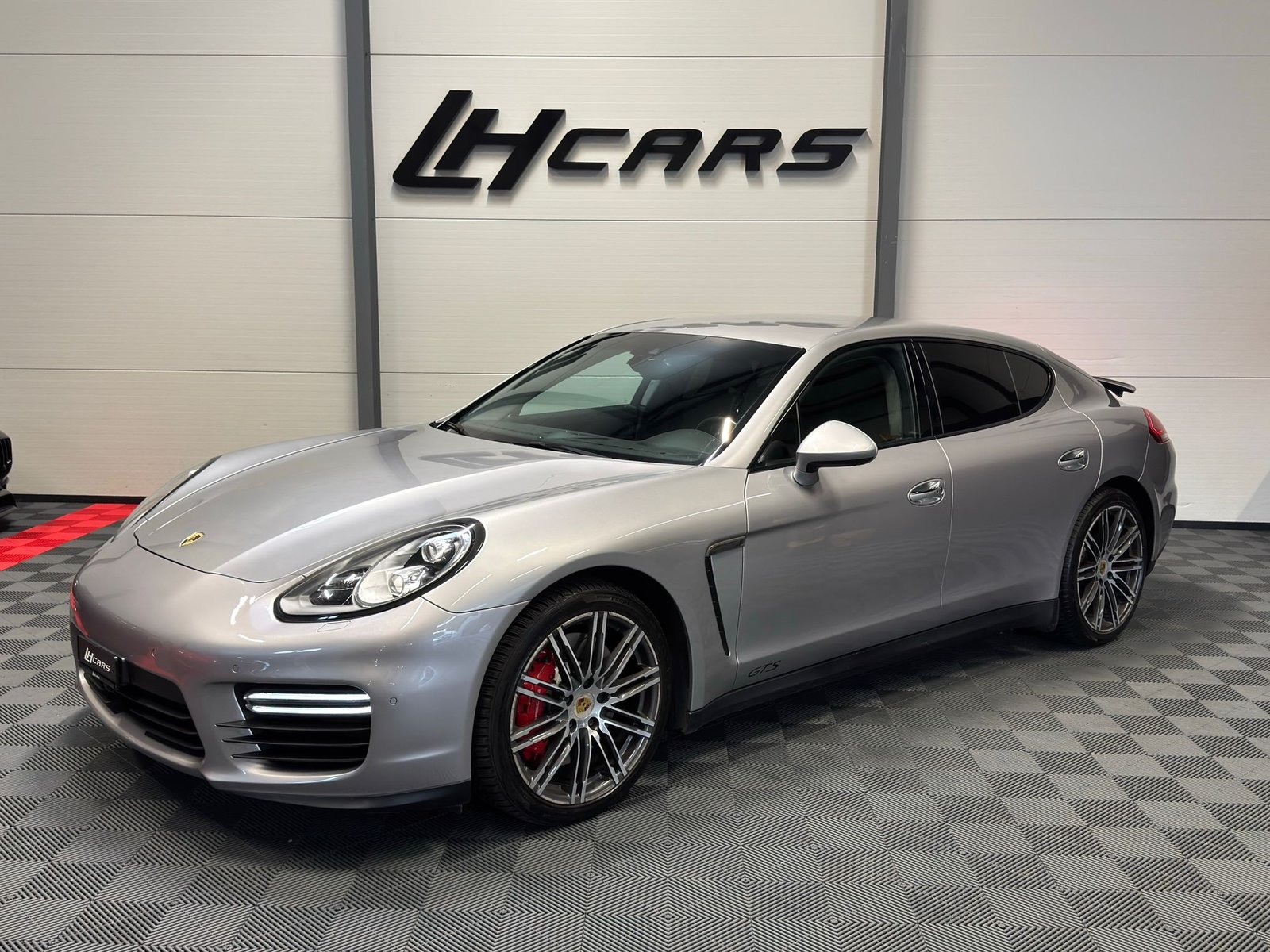 PORSCHE Panamera 4.8 V8 GTS PDK