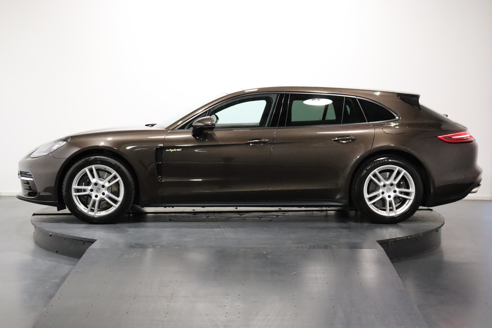 PORSCHE Panamera Sport Turismo 2.9 V6 4 E-Hybrid, Hybride Rechargeable Essence/Électricité, Occasion / Utilisé, Automatique - 4