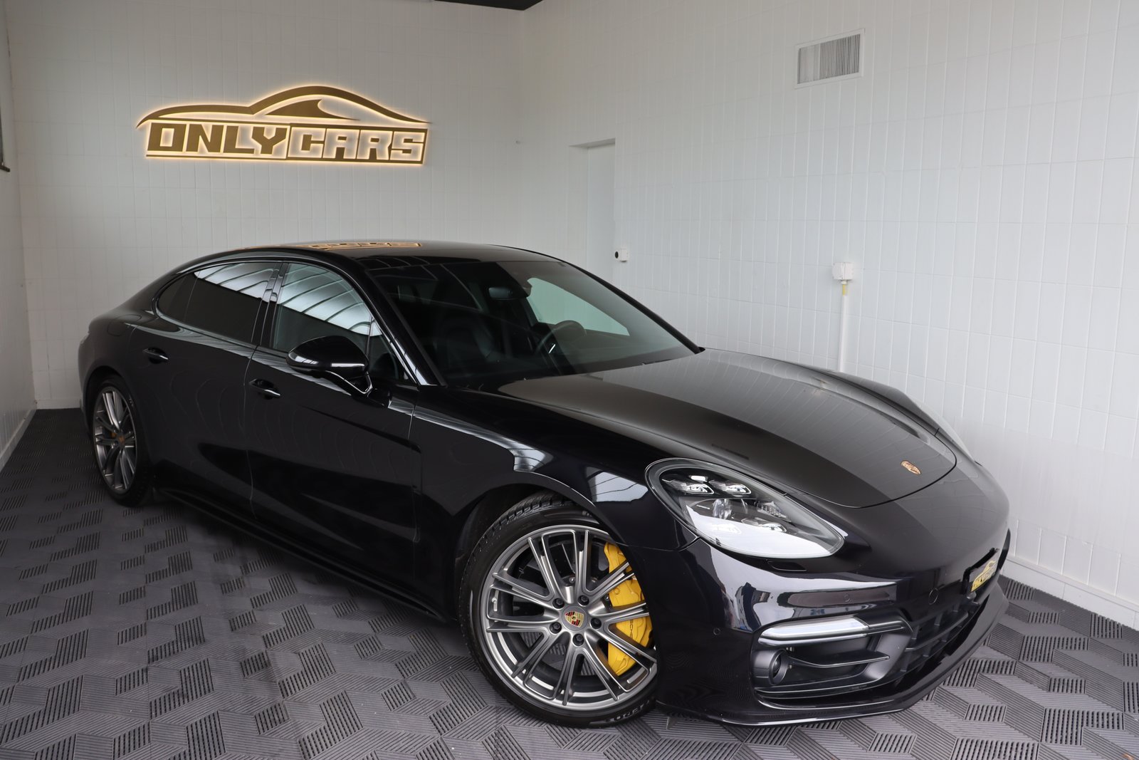 PORSCHE PANAMERA TURBO S EXECUTIVE E-HYBRID PDK * PDCC * LAN, Plug-in-Hybrid Petrol/Electric, Second hand / Used, Automatic - 4